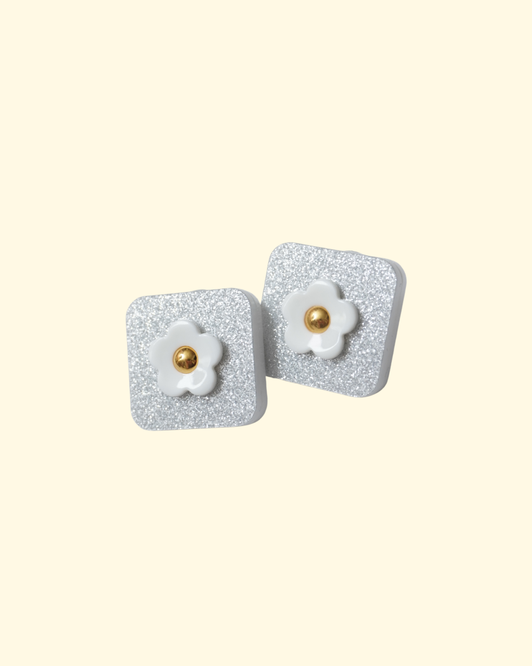 SQUARE FLOWER EARRING / PIERCE