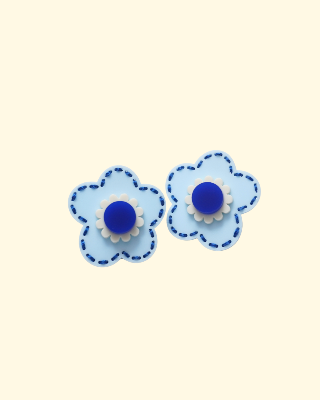 STITCH FLOWER EARRING / PIERCE
