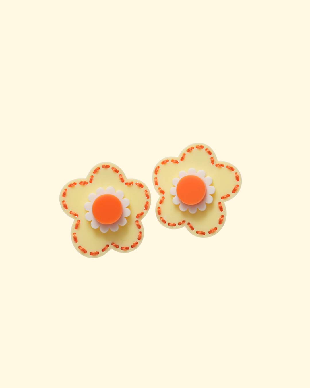 STITCH FLOWER EARRING / PIERCE