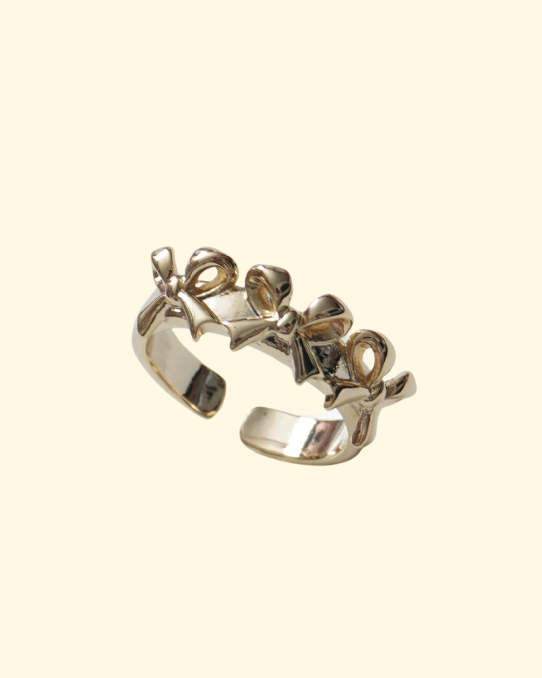 TRIPLE RIBBON RING