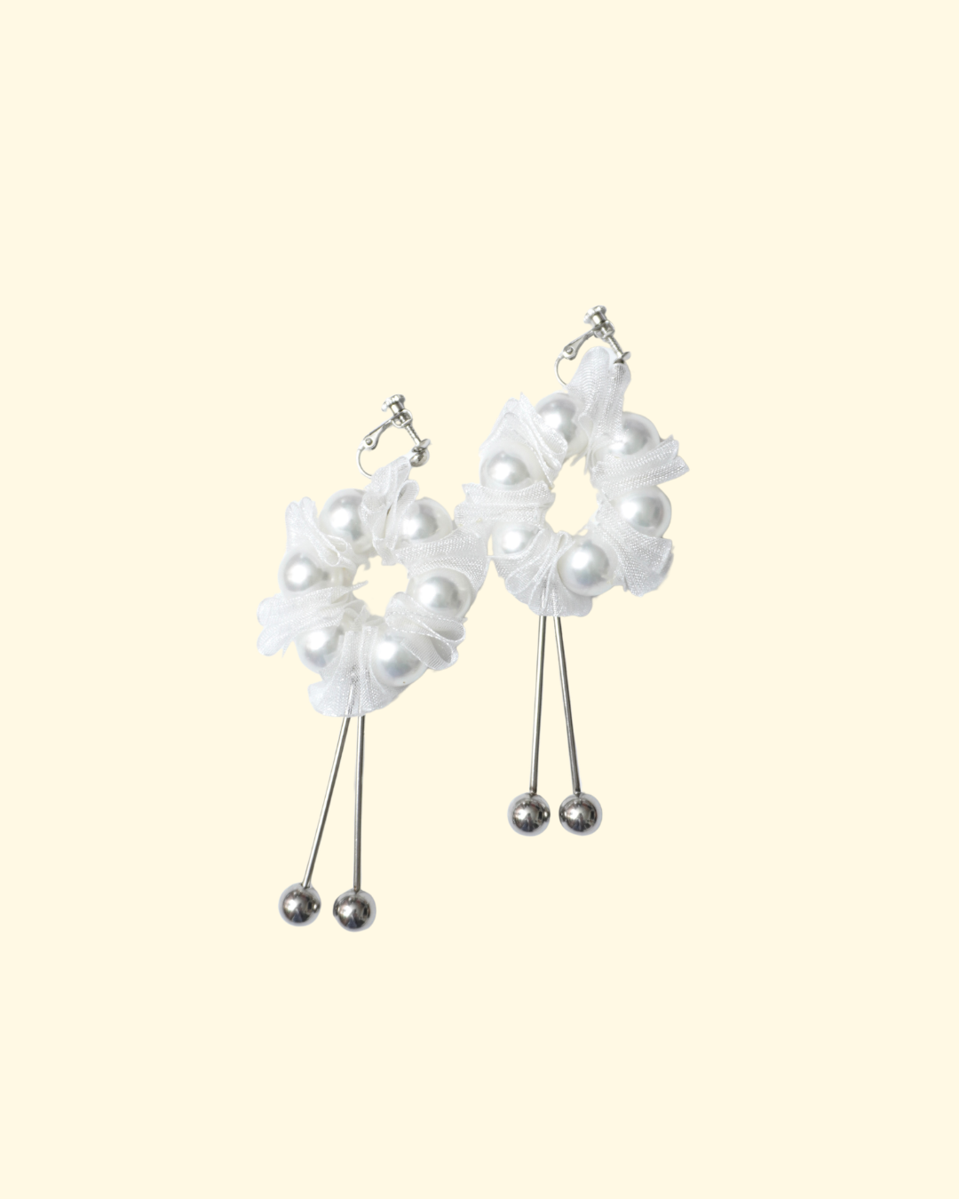 TULLE EARRING / PIERCE