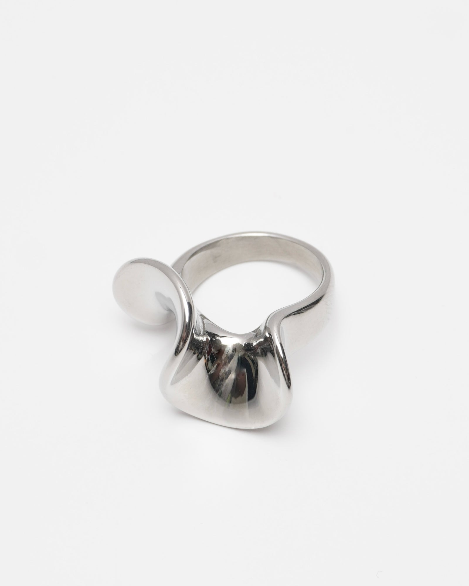 PETAL WAVE RING