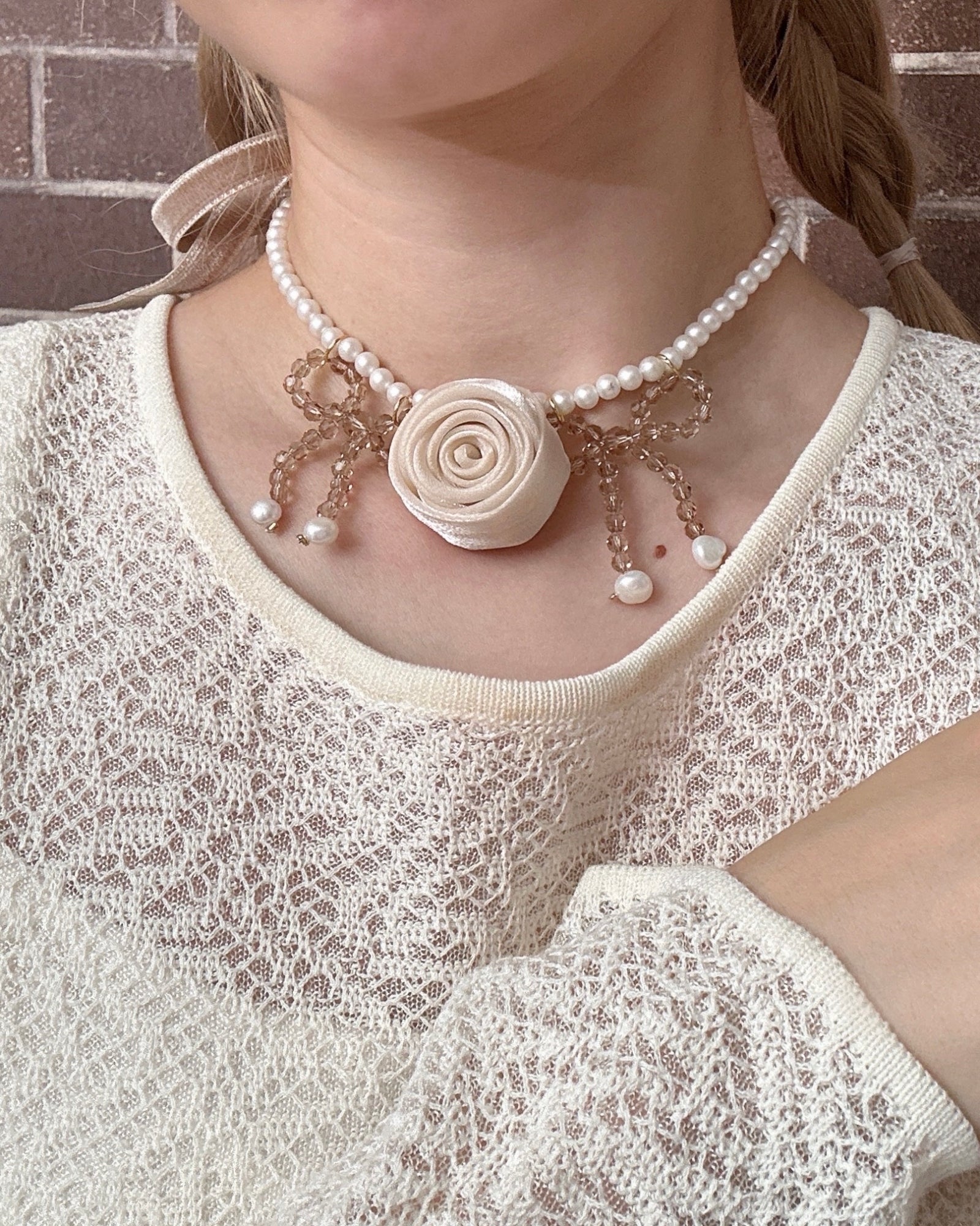 ROSE VELVET CHOKER