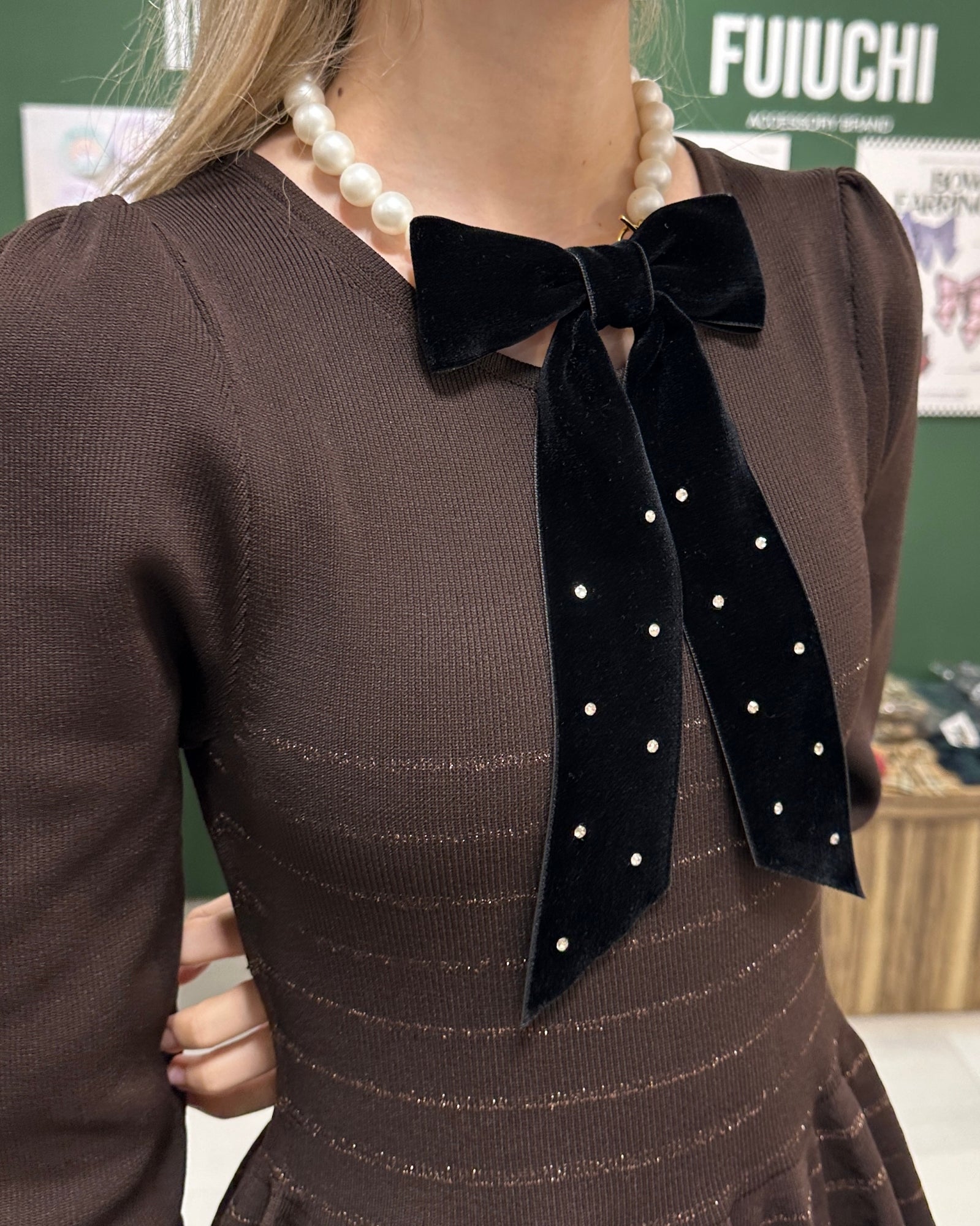 VELVET RIBBON TIE NECLACE