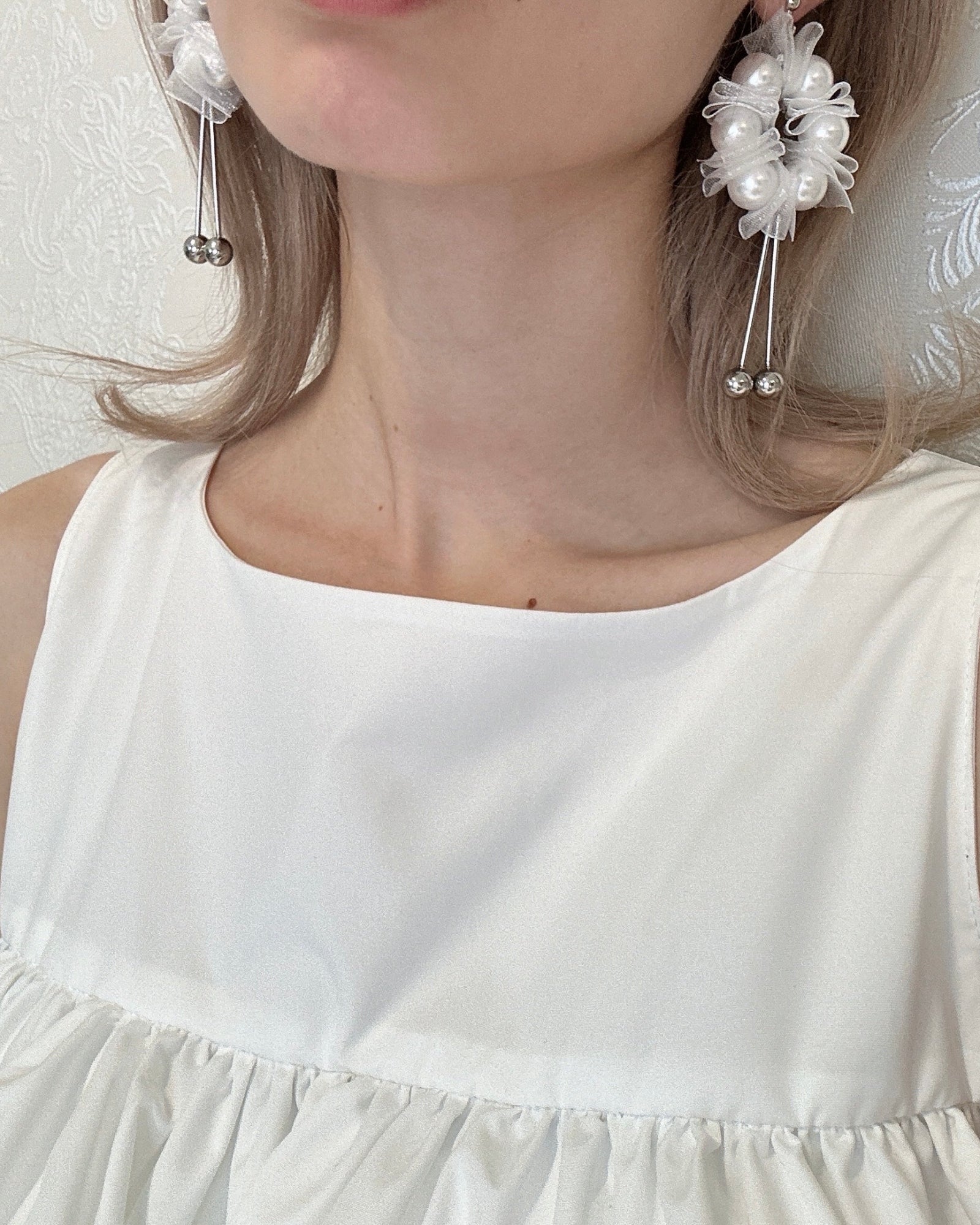 TULLE EARRING / PIERCE