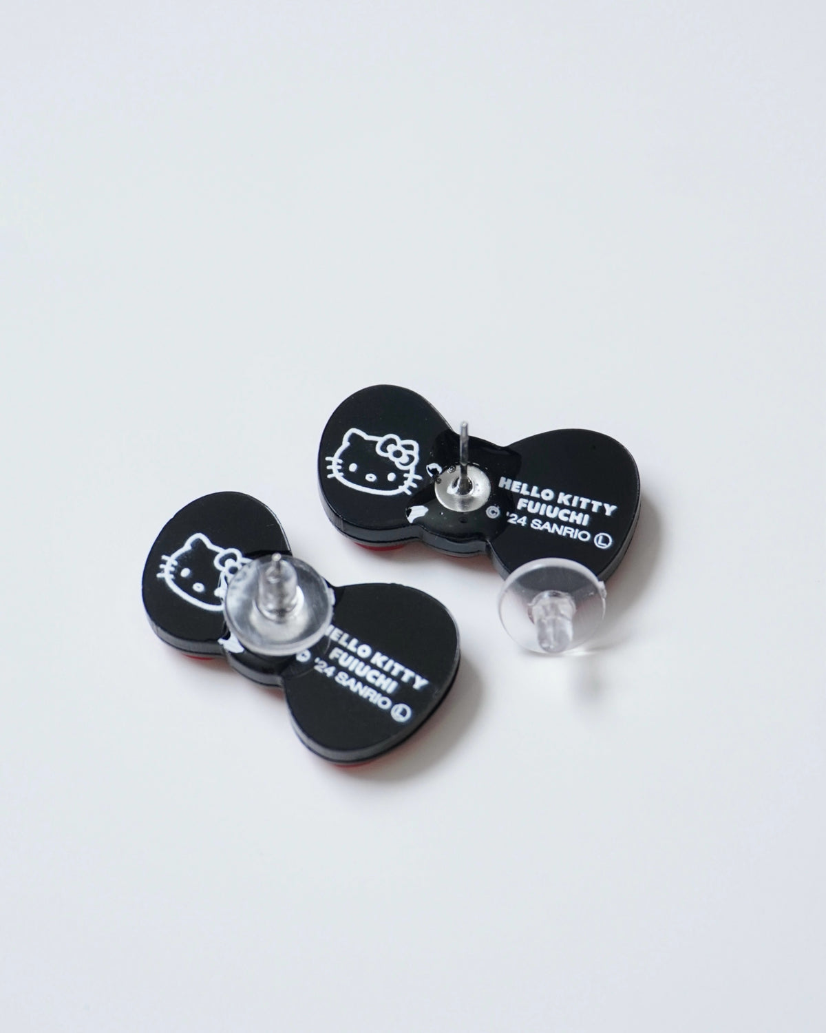 HELLO KITTY RIBBON EARRING / PIERCE