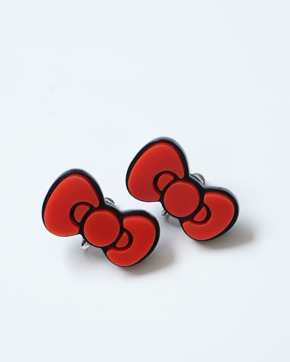 HELLO KITTY RIBBON EARRING / PIERCE