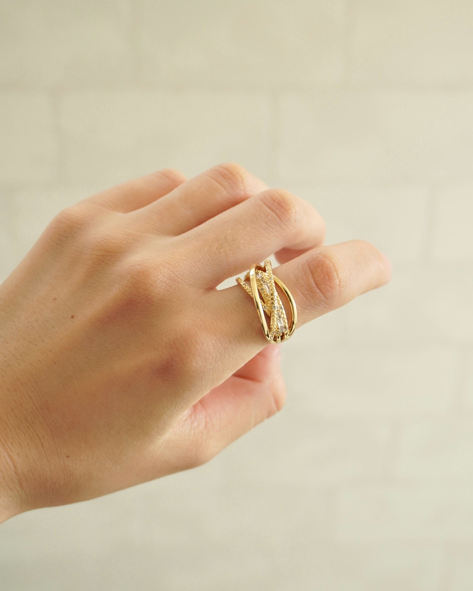 ORBIT RING