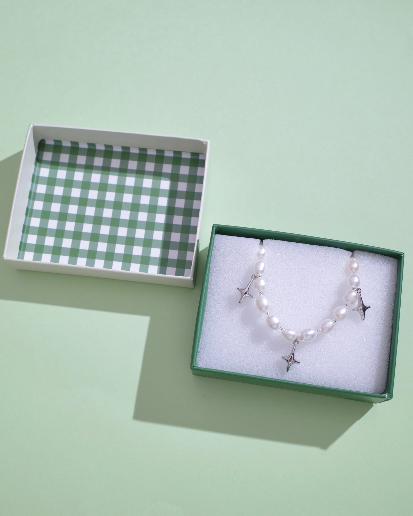 GIFT BOX