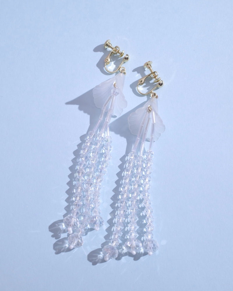 CLEAR TASSEL EARRING / PIERCE