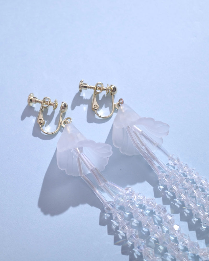 CLEAR TASSEL EARRING / PIERCE