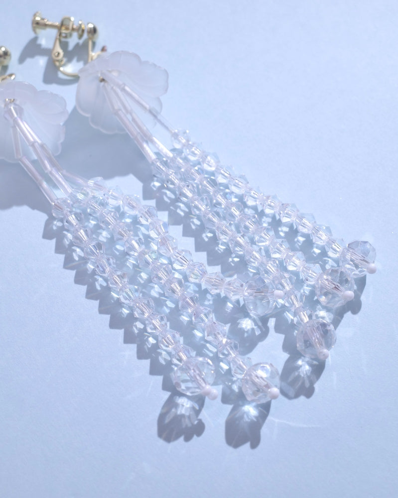 CLEAR TASSEL EARRING / PIERCE