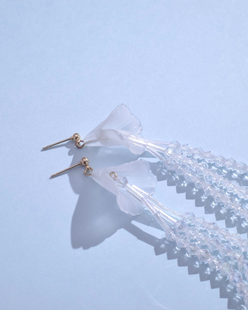 CLEAR TASSEL EARRING / PIERCE