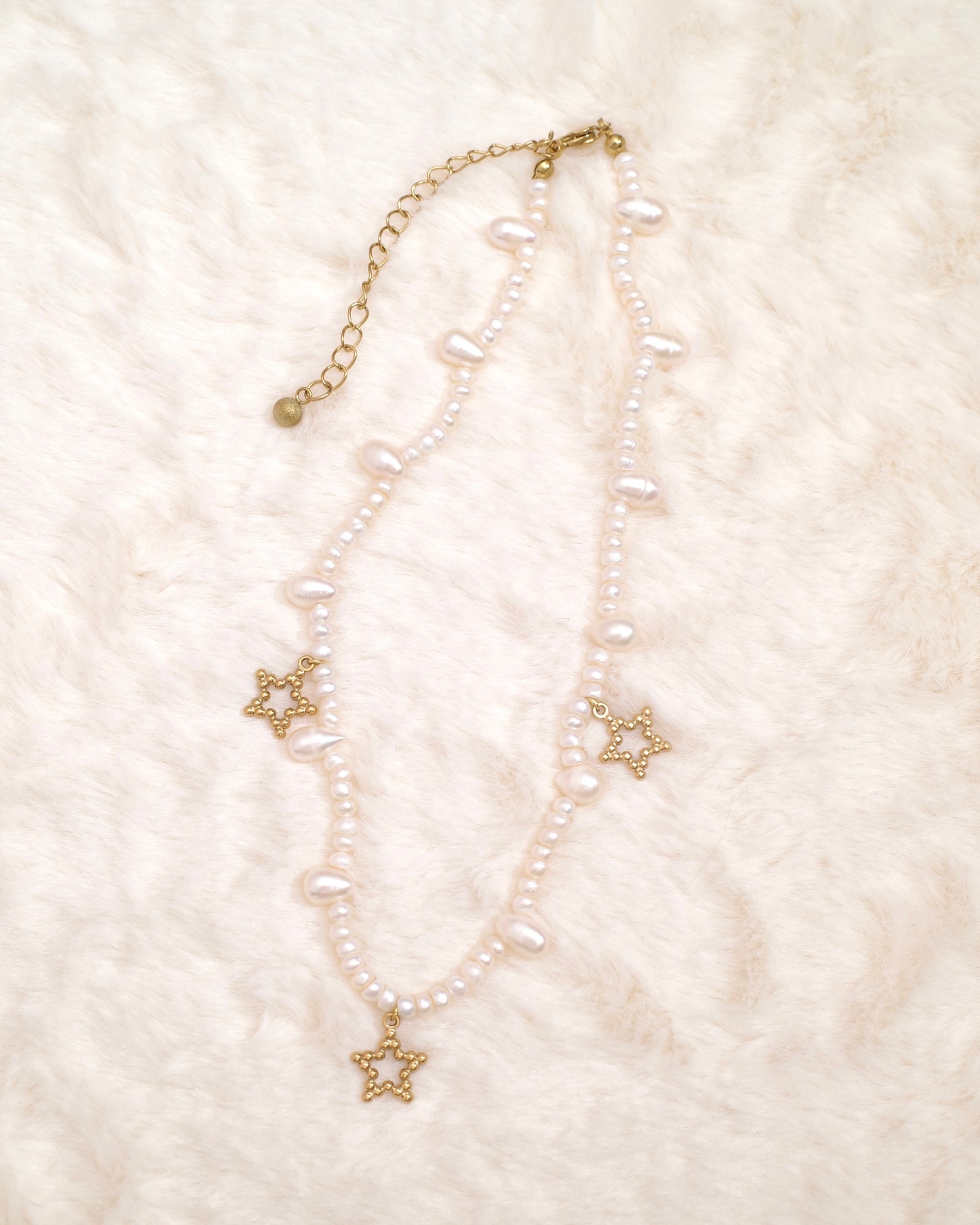 HOLIDAY NECKLACE