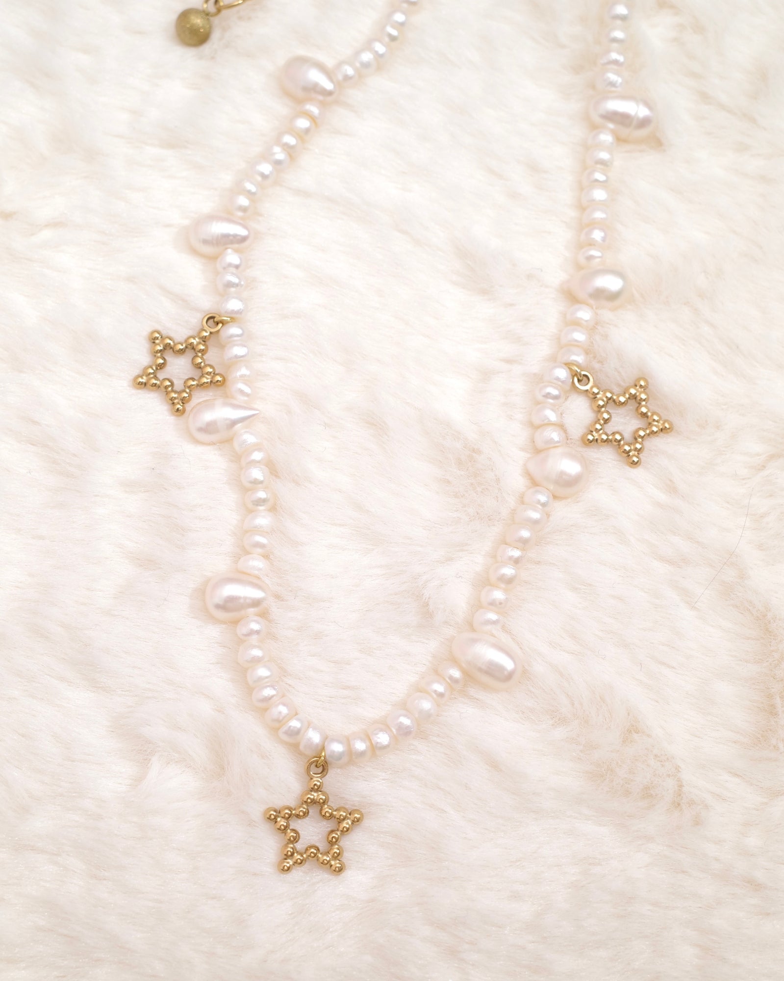 HOLIDAY NECKLACE