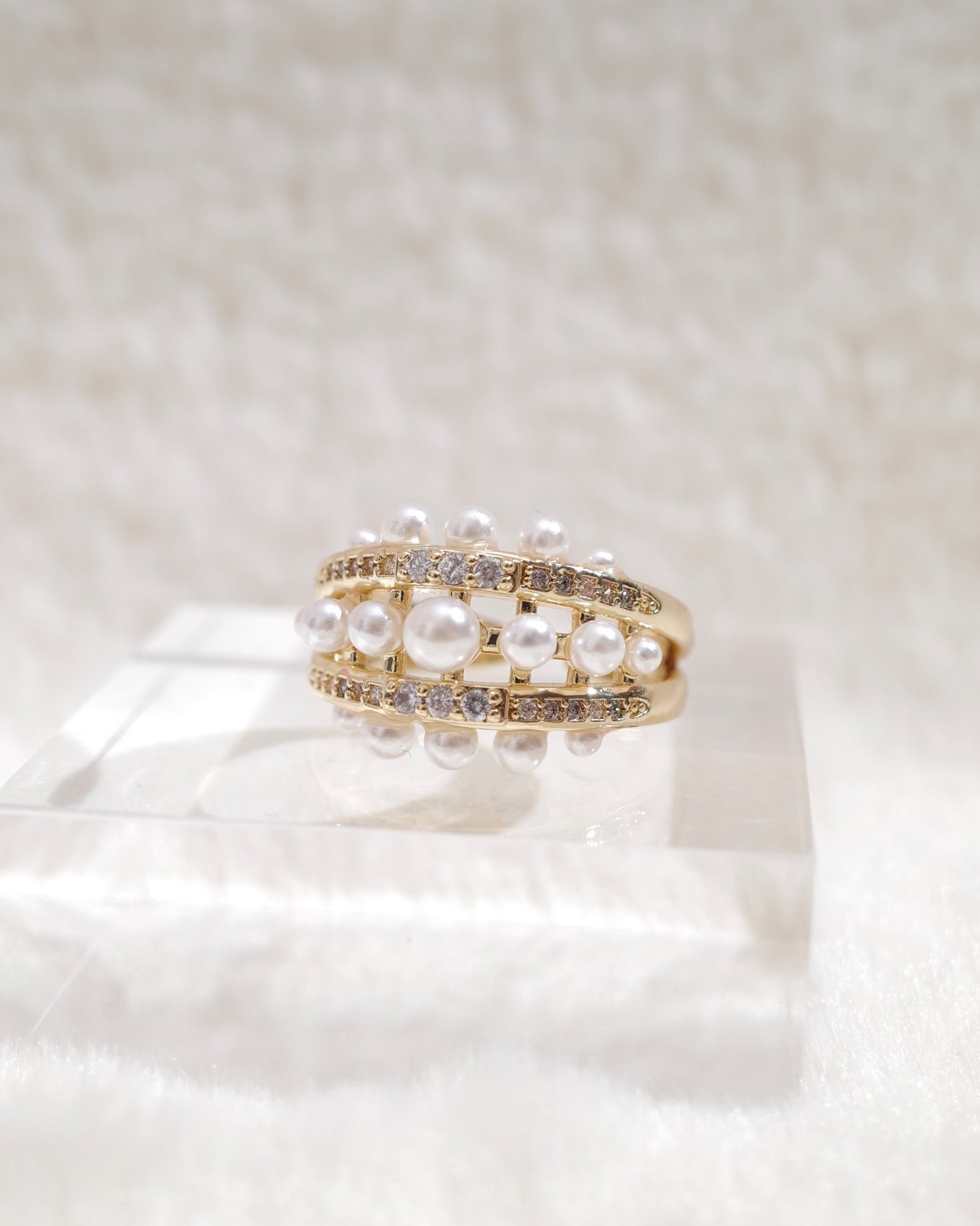 PEARL TIARA RING