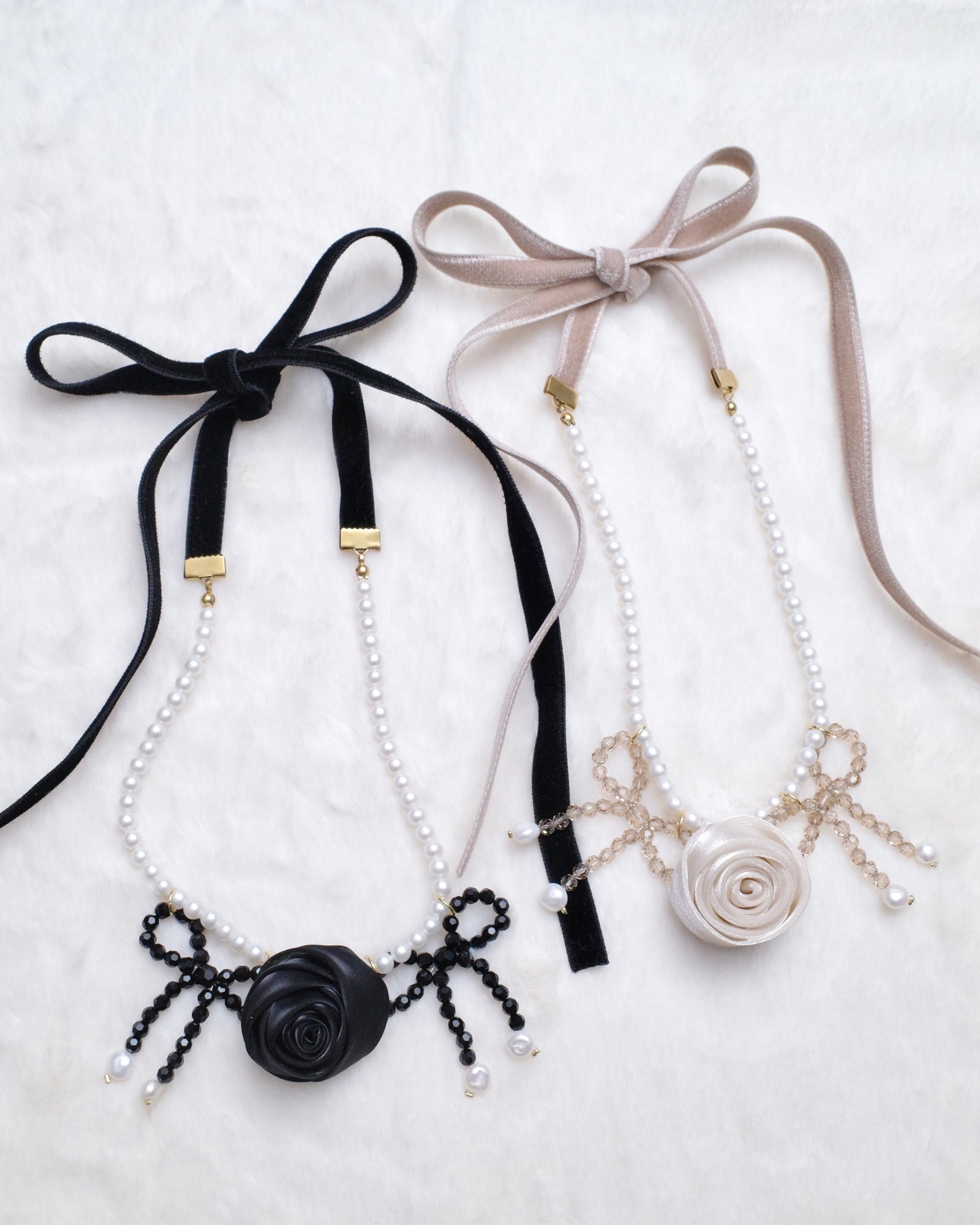 ROSE VELVET CHOKER
