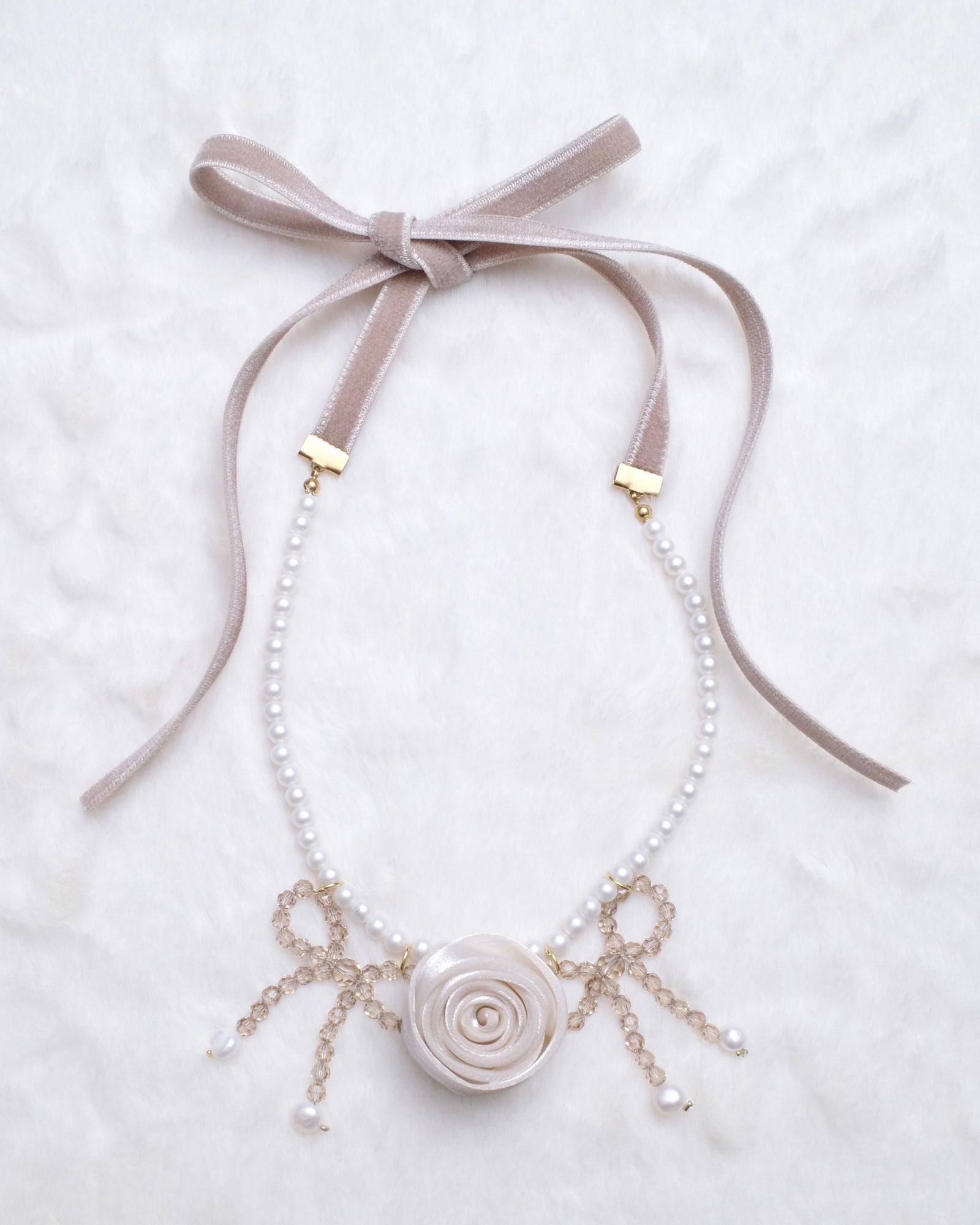ROSE VELVET CHOKER