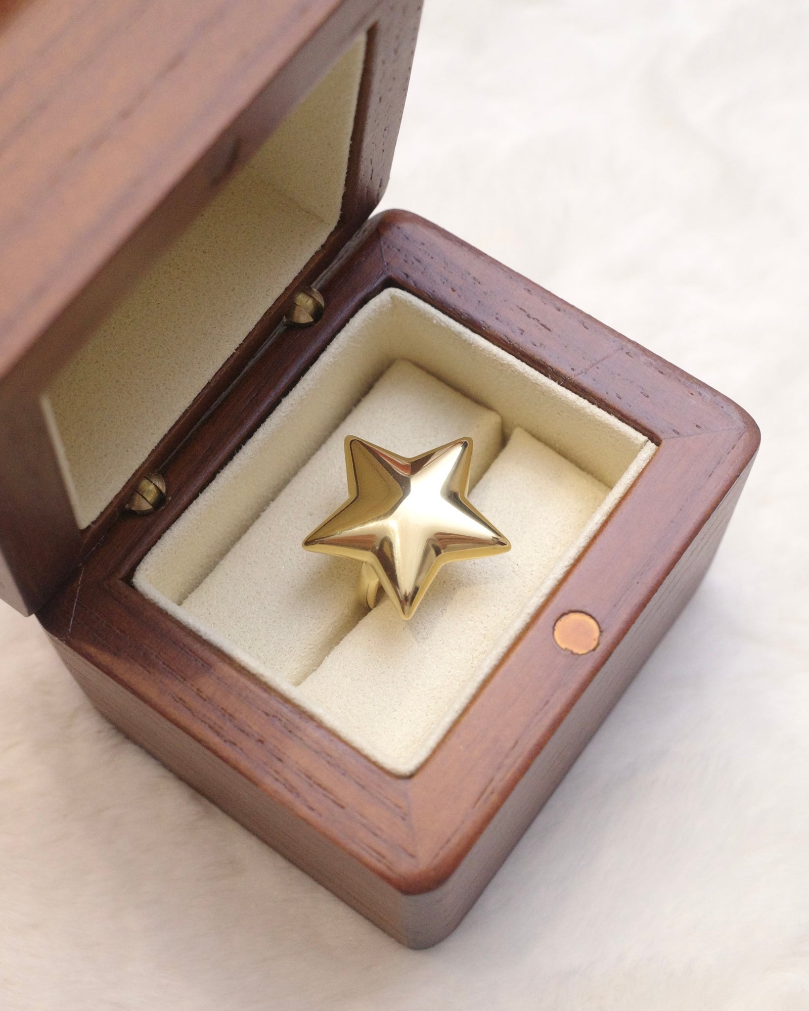 STAR RING