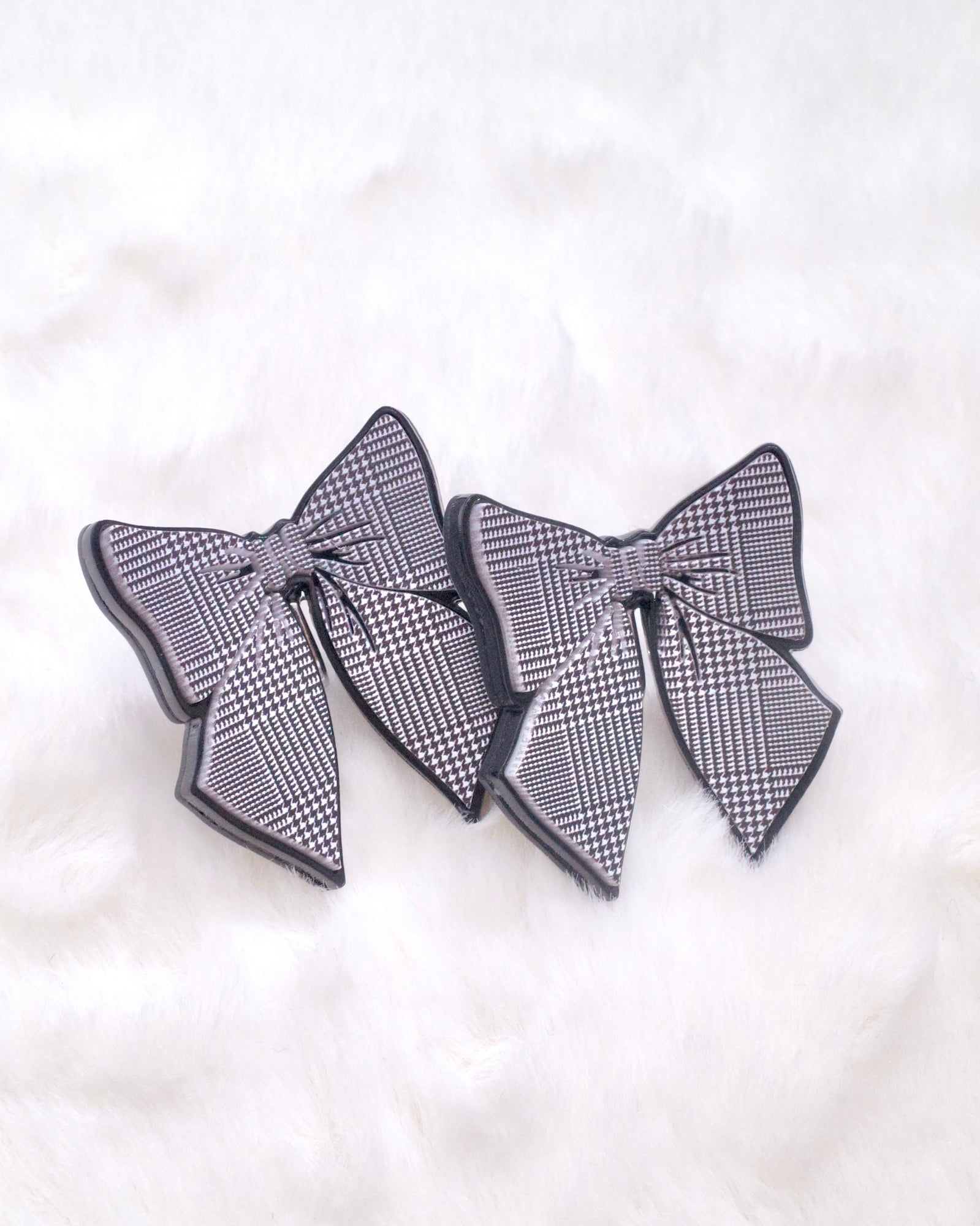 BOW EARRING / PIERCE