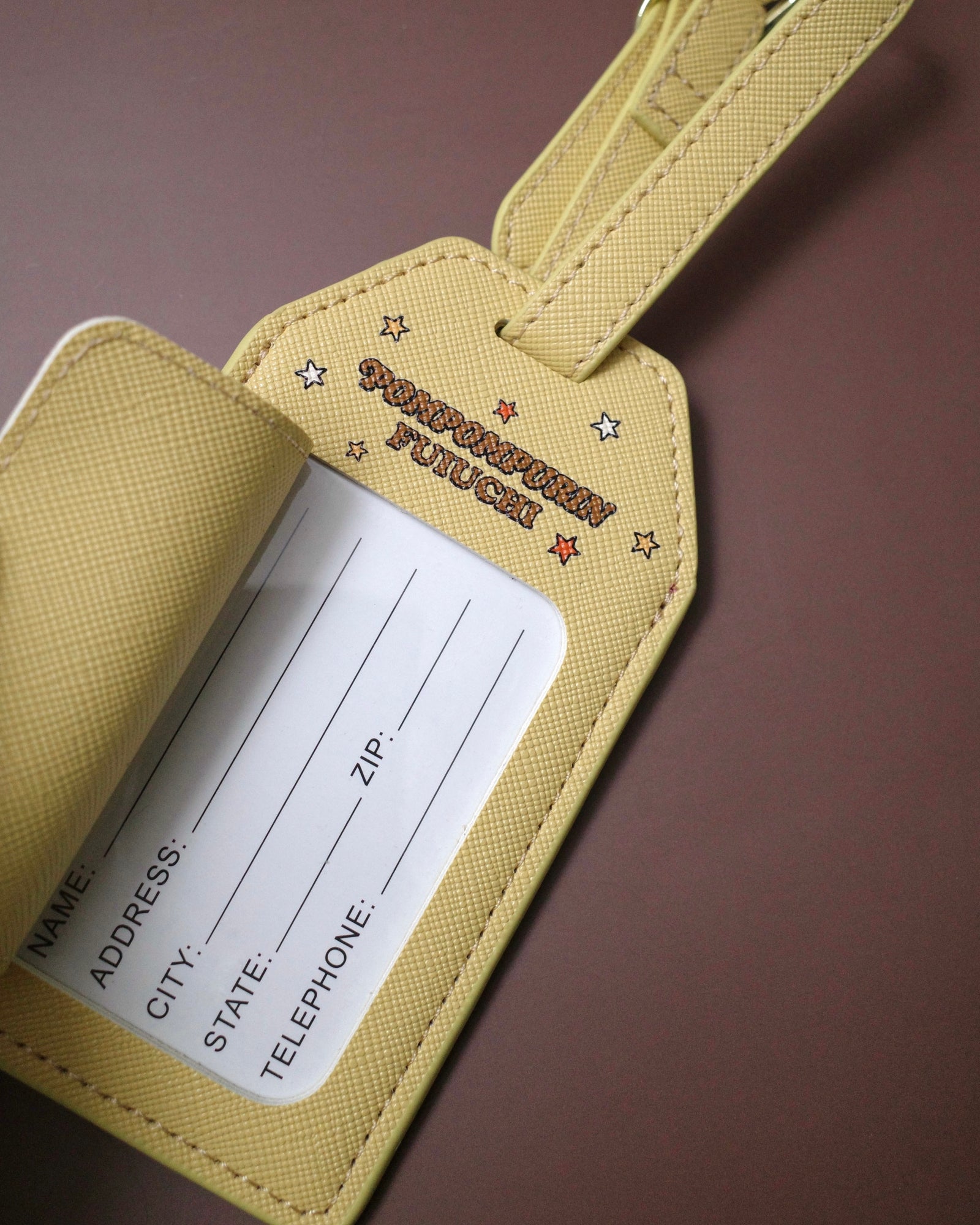 PASSPORT & NAMETAG SET